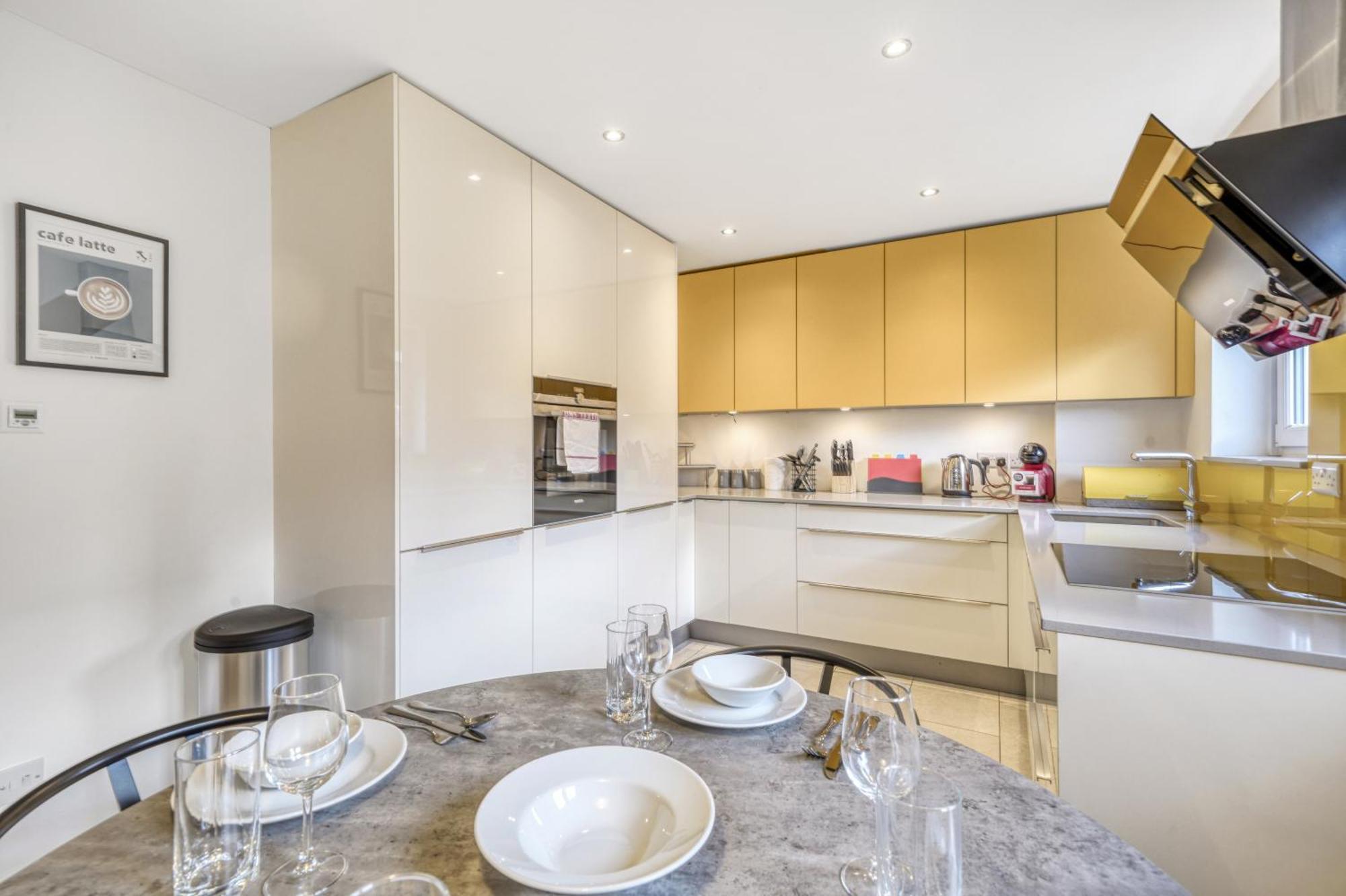Executive 4 Bedroom Town House In Canada Water Free Wifi & Parking By City Stay Aparts Londres Exterior foto